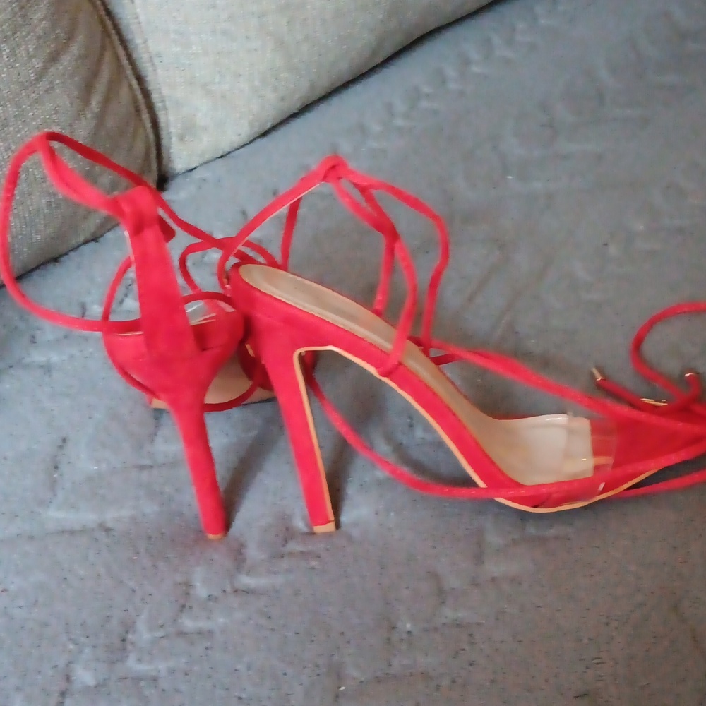 Shoes - Picture 4 of 4